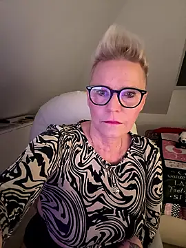 German Milf online show from January 8, 2:19 pm