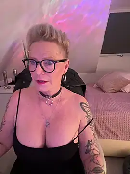 German Milf online show from January 16, 1:48 pm