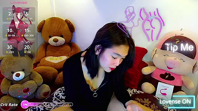 TR4NSCUTI3 online show from March 24, 7:41 pm