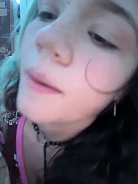 Snapshot of Cutiepiespanks chatting on September 11, 12:05 pm Cutiepiespanks online show from September 11, 12:05 pm