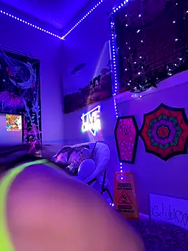 Snapshot of Cutiepiespanks chatting on October 14, 11:38 pm Cutiepiespanks online show from October 14, 11:38 pm