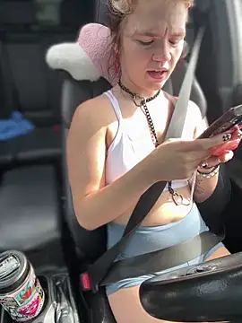 Snapshot of Cutiepiespanks chatting on October 18, 7:25 pm Cutiepiespanks online show from October 18, 7:25 pm