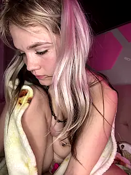 Snapshot of Cutiepiespanks chatting on November 20, 8:58 am Cutiepiespanks online show from November 20, 8:58 am