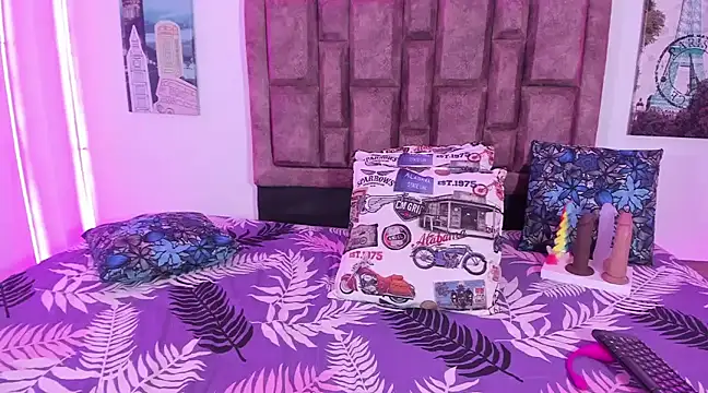 Snapshot of NaughtyAnaa chatting on January 16, 3:23 am NaughtyAnaa online show from January 16, 3:23 am