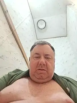 lawndad79 online show from January 17, 1:43 am