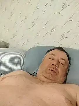 lawndad79 online show from March 18, 10:13 pm