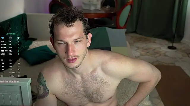 Snapshot of VIktorSecret chatting on July 7, 4:26 am VIktorSecret online show from July 7, 4:26 am