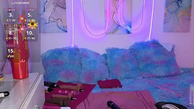 ManeSummers online show from November 16, 6:24 pm