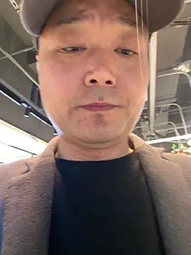 S00 online show from March 9, 9:24 am