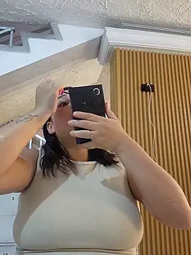 LizzRouse online show from March 26, 7:52 pm