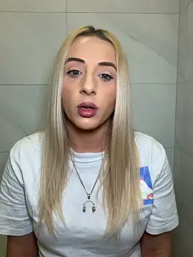 Strongqueen online show from June 4, 7:53 pm