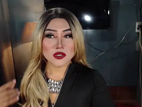 Snapshot of BlackAlison chatting on April 12, 5:40 pm BlackAlison online show from April 12, 5:40 pm