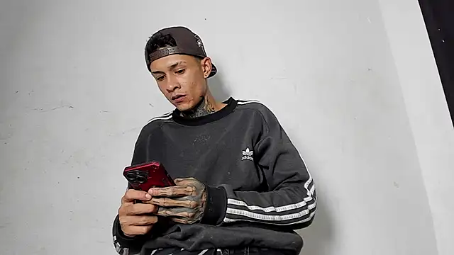 self love46 online show from April 19, 8:24 am