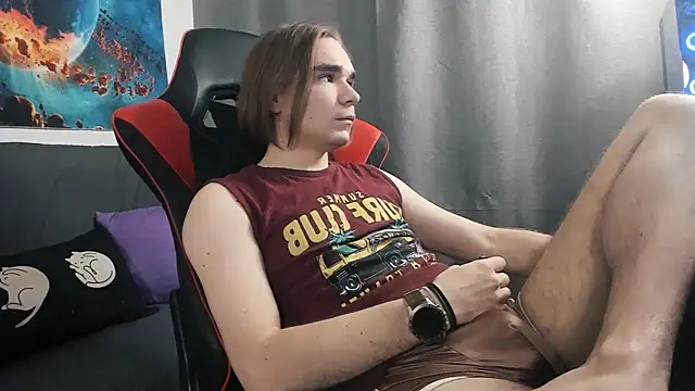 Snapshot of LetsDoSomethingFun chatting on March 14, 12:06 am LetsDoSomethingFun online show from March 14, 12:06 am