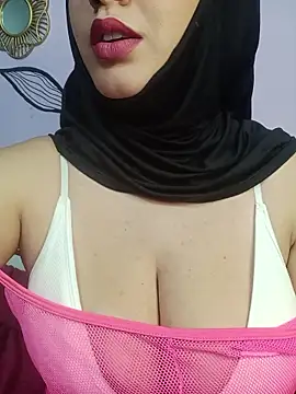 Deina bunny online show from August 1, 11:58 pm