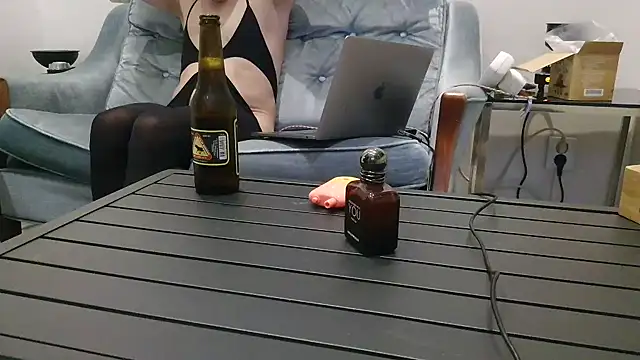 samlove1985 online show from June 19, 10:35 pm
