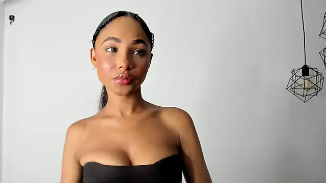 kristyl paez online show from April 18, 7:07 pm