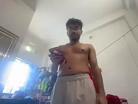 Snapshot of HorriblePastry chatting on February 5, 7:35 am HorriblePastry online show from February 5, 7:35 am