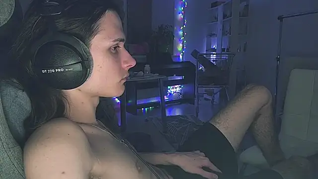 CandyChell online show from March 31, 8:42 pm