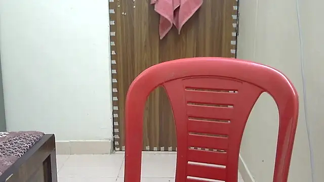 lovelydesi21 online show from May 17, 3:15 am