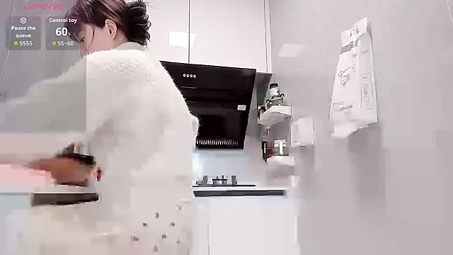 Vivian-6 online show from March 20, 1:10 am