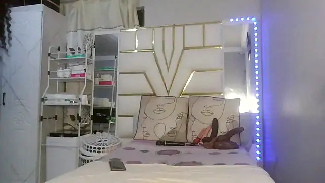 SexyyNana online show from March 19, 3:43 am