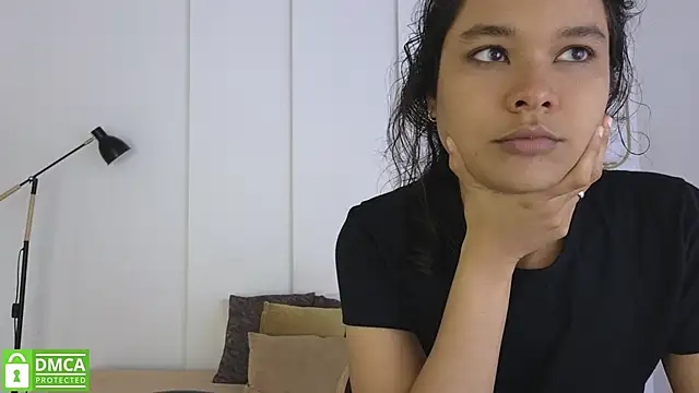 Snapshot of sexychanell_18 chatting on June 20, 1:36 pm sexychanell 18 online show from June 20, 1:36 pm