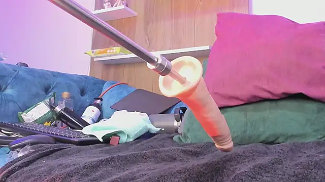 -camila-cooper-  online show from April 15, 9:38 am