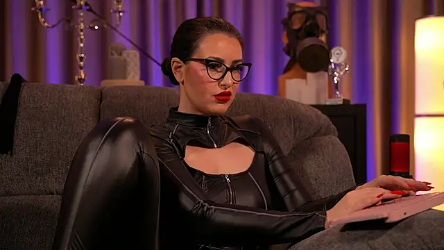 kelly kent online show from February 1, 1:02 am