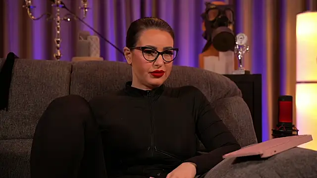 kelly kent online show from February 2, 1:45 am