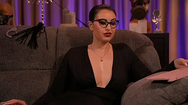 kelly kent online show from March 8, 1:50 am