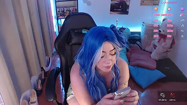 Emmy Ruiz online show from April 6, 3:15 am