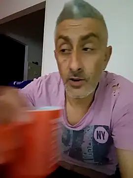 cuci45 online show from April 5, 10:51 pm