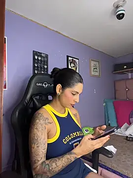 Snapshot of charlotte_stevenss_ chatting on June 12, 2:27 pm charlotte stevenss online show from June 12, 2:27 pm