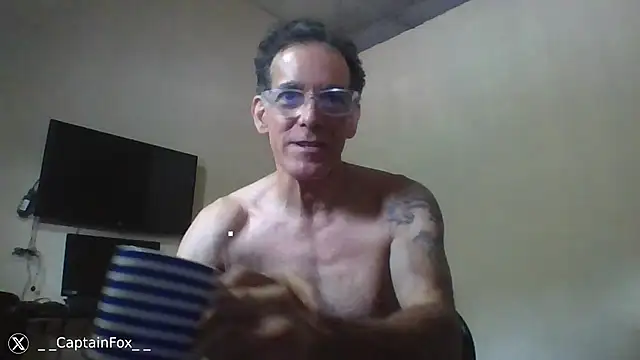 CaptainFox online show from August 4, 2:30 pm