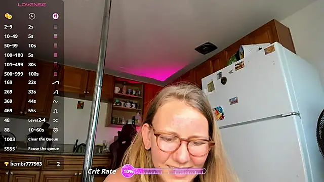 Snapshot of jasminedaze888 chatting on June 19, 11:08 pm jasminedaze888 online show from June 19, 11:08 pm