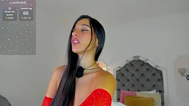Snapshot of Valentina_Ross_ chatting on June 23, 11:52 am Valentina Ross online show from June 23, 11:52 am