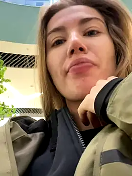 ValenciaShock online show from December 8, 5:07 am