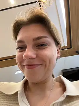 ValenciaShock online show from September 24, 6:39 am