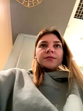 ValenciaShock online show from November 6, 6:47 am