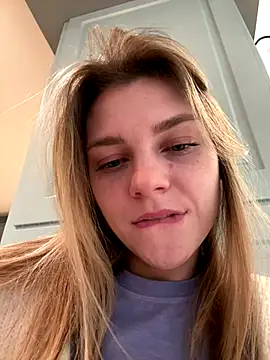 ValenciaShock online show from November 12, 7:09 am