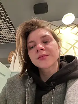 ValenciaShock online show from April 12, 7:13 am