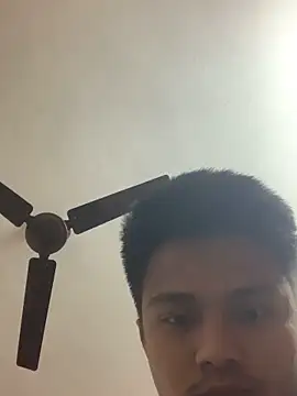 Hullax online show from March 4, 4:13 pm