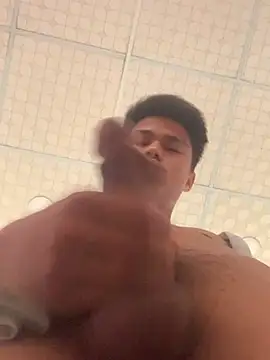 Hullax online show from April 4, 1:48 am