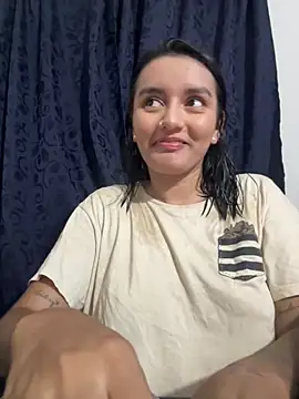 Snapshot of Lucia-Candy chatting on February 1, 12:53 am Lucia-Candy online show from February 1, 12:53 am