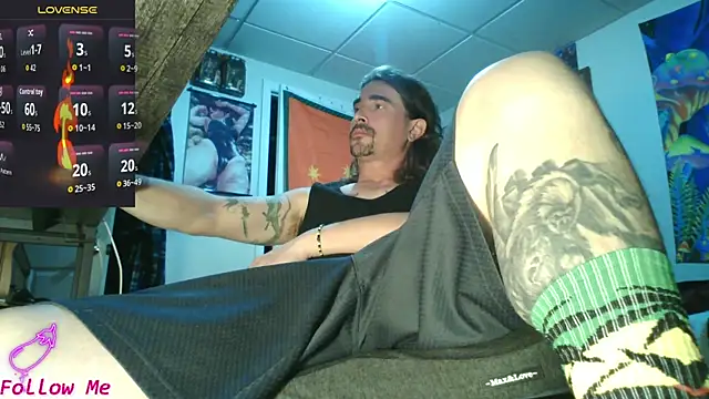 XxBobbyDigitalxX online show from April 8, 9:15 pm