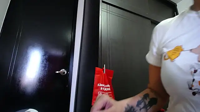 Snapshot of sharoon_cheerry chatting on November 8, 2:17 pm sharoon cheerry online show from November 8, 2:17 pm