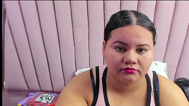 ValenTitis online show from March 8, 8:03 pm