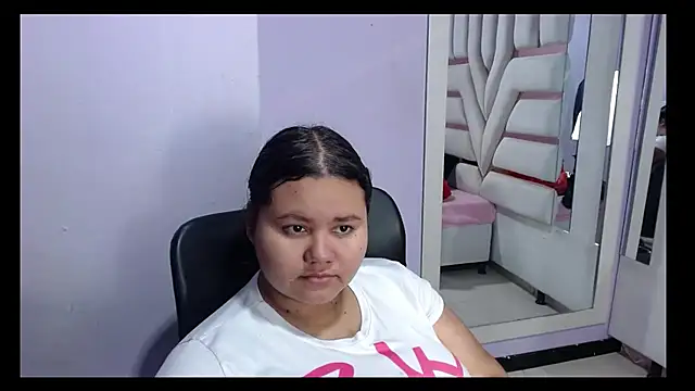 ValenTitis online show from November 13, 8:19 pm