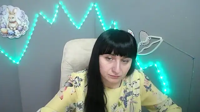 NinaFlawlees online show from April 8, 12:16 pm